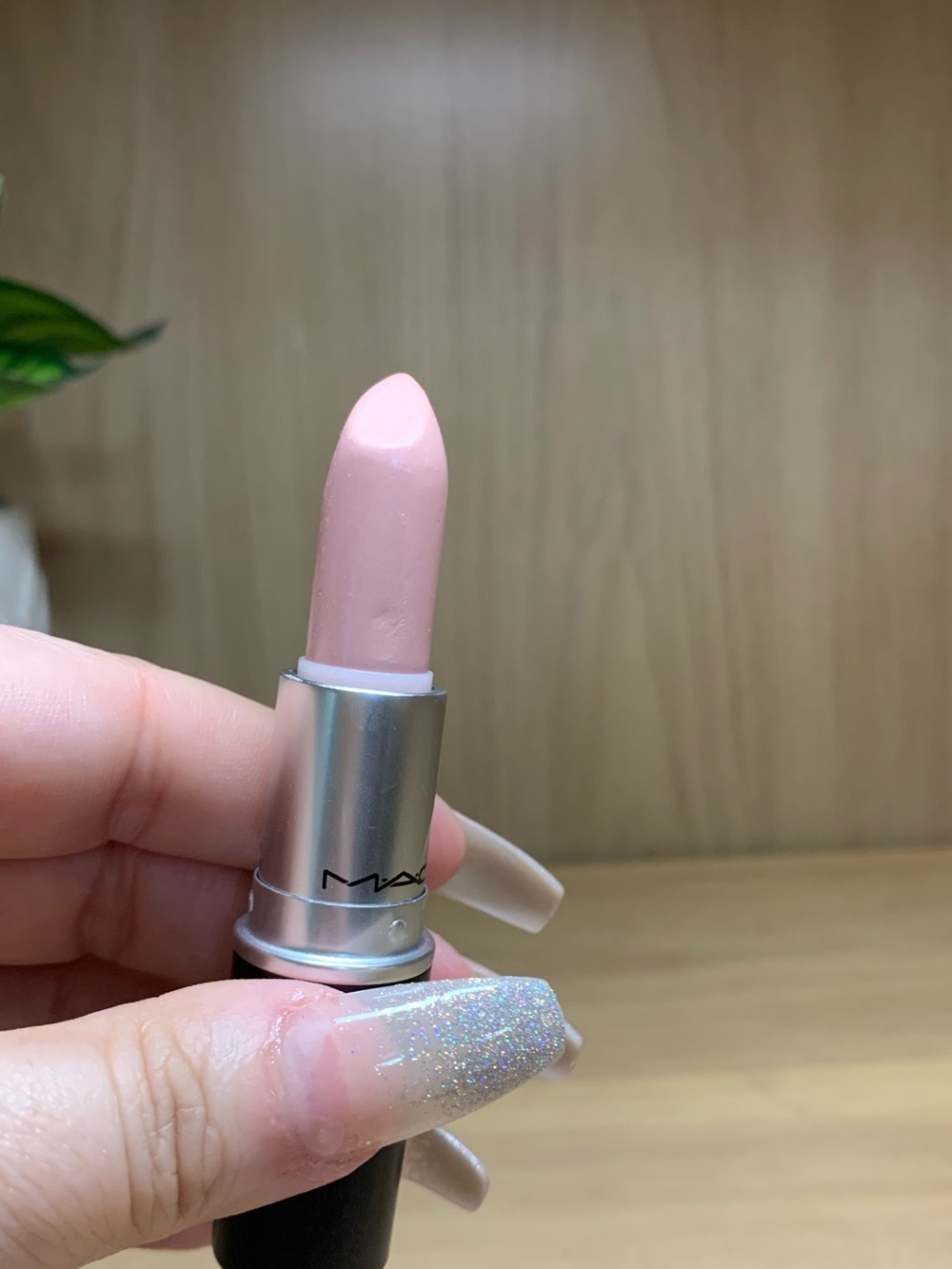 MAC "Pretty Please" Lustre Lipstick - DISCONTINUED / RARE COLLECTOR'S ITEM